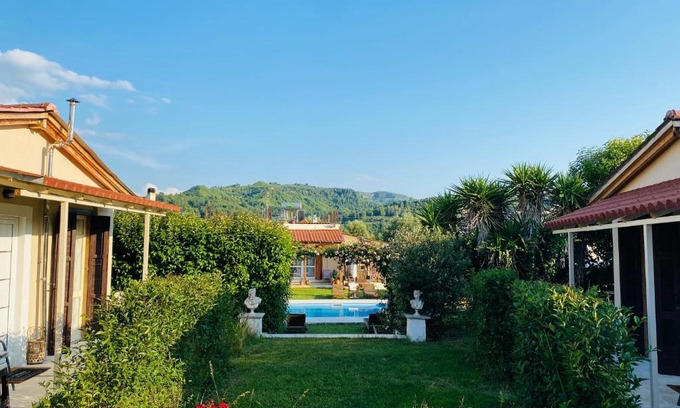 Archaia Olympia Villa | The mansion of Dionisos and Dimitras 7