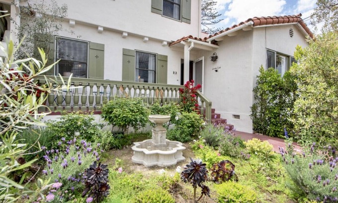 West Beach Apartment | The Marlowe Seaside Inn - Vintage Luxury at the Beach - Hotel Amenities
