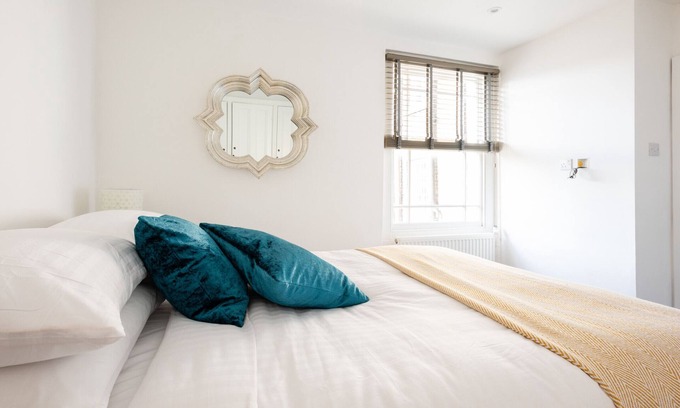St. Johns Wood Apartment | The Marylebone Residence