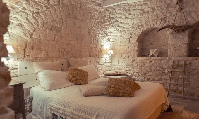 Alberobello House | The Massaia's Trullo- Authentic trullo in Alberobello