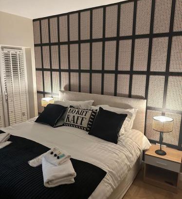 Hartlepool Bed & Breakfast | The Mayfair Lodge & Family Suite