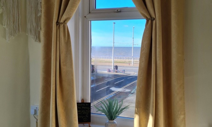 South Shore Bed & Breakfast | The Mercury