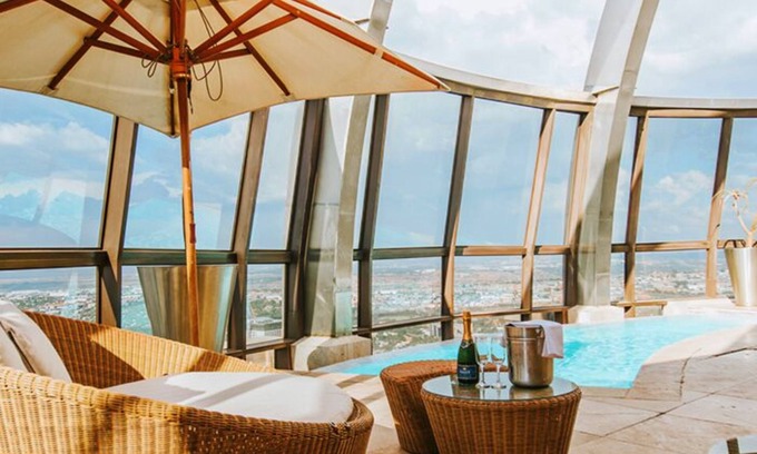 Sandown Hotel | The Michelangelo Towers