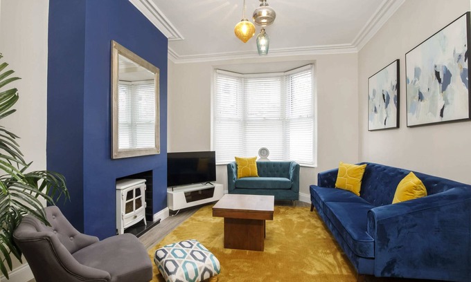 York House | The Milton sleeps 8, close to York city, pet friendly
