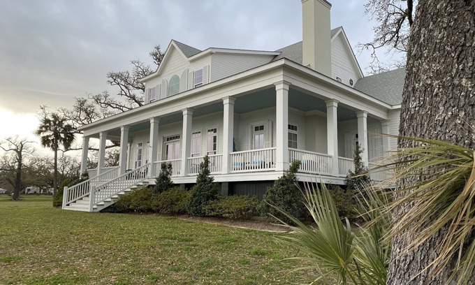 Pass Christian House | “The Mississippi House of Pass Christian” Gulf Front Farmhouse with Pool