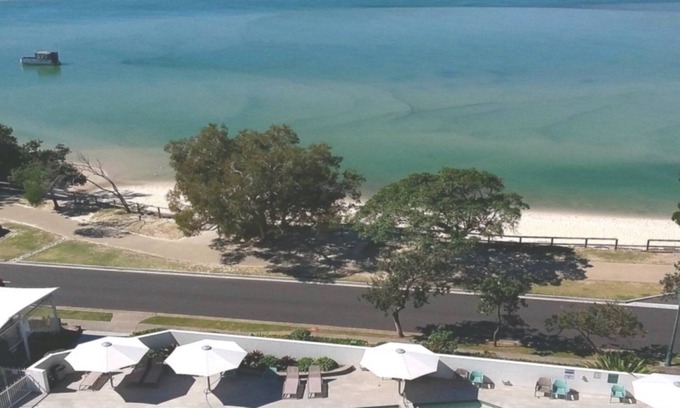 Golden Beach Apartment | THE MOORINGS UNIT 906
