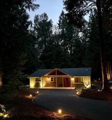 Issaquah House | The Mossy Nook A Cozy Escape in the Woods!