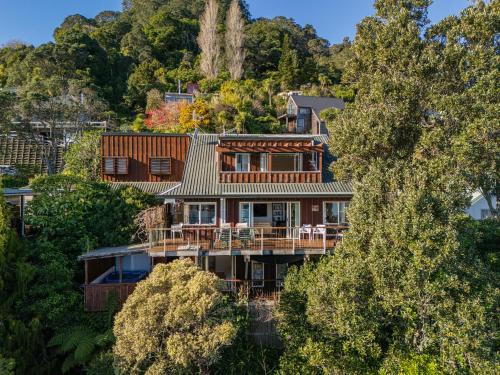Tairua House | The Mount Paku Bach - Tairua Holiday Home