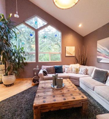 Corvallis House | The Mountain House