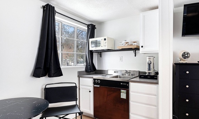 Grayling Hotel | The Mushroom King Bed w/Sauna, Fire Pit, & Hot Tub