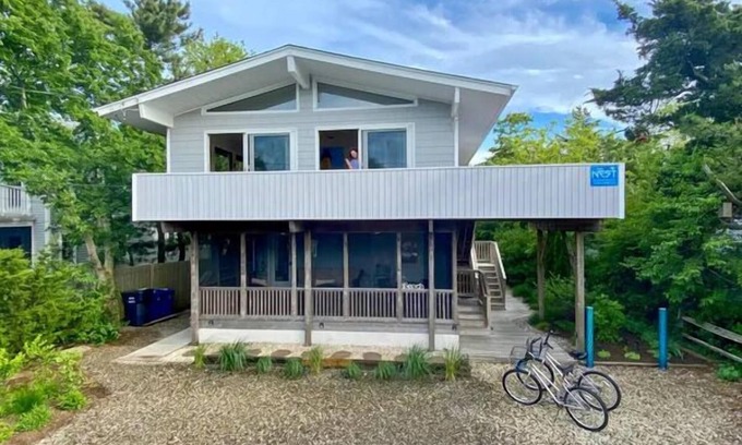 Cape May Point House | The Nest is a spacious 4 bedroom, 2 bath home just 1.5 short blocks to the beach.