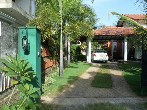 Negombo House | The Night shade