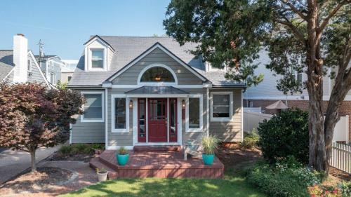 Northeast Virginia Beach House | The North End Bungalow