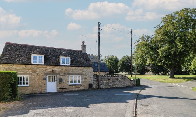 Barrowden Cottage | THE OLD BAKEHOUSE, family friendly, with open fire in Barrowden
