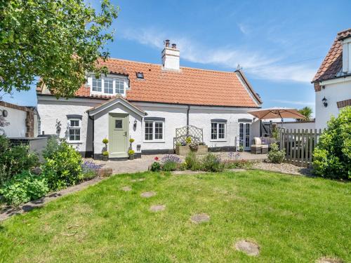 Walcott House | The Old Cottage And Field View Annex