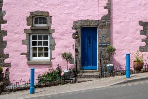 Saundersfoot House | The Old Cottage - Central Location Near the Beach
