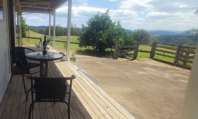 Innes View Cottage | The Old Dairy - rural retreat with moutain and bush panorama