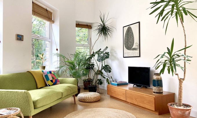 Wadsworth Cottage | The Old Riverside School House Apt 3