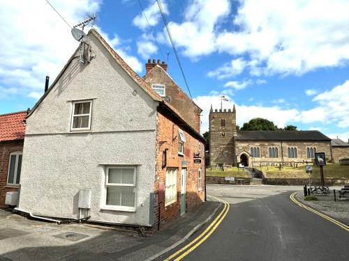 Ollerton House | The Old Shop at Savile House - Sherwood Forest