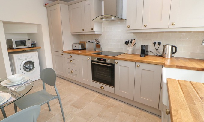 Reeth Cottage | The Old Store, 2 Alpine Terrace