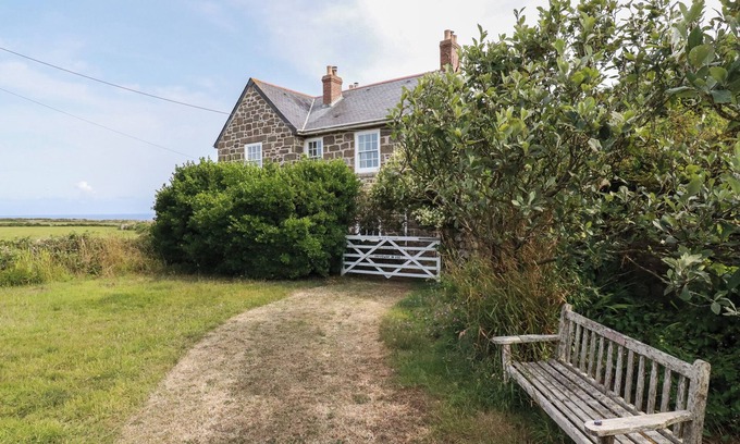 Morvah Cottage | THE OLD VICARAGE, pet friendly, character holiday cottage in Morvah
