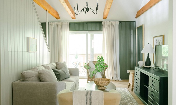 St. Davids Apartment | The Olive Tree Wiley Loft Suite 1, downtown St. Davids