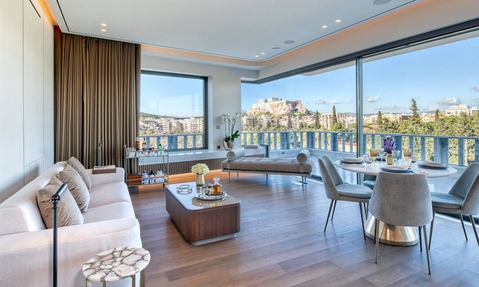 Mets Apartment | The One Acropolis | King Suite with balcony