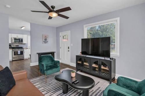 Columbia House | The Orchard at Isabel-Near USC