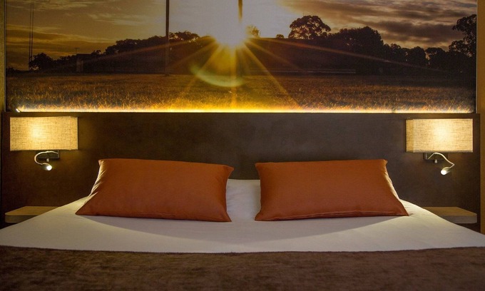 Saint-Junien Hotel | The Originals City, Hôtel Le Boeuf Rouge, Saint-Junien