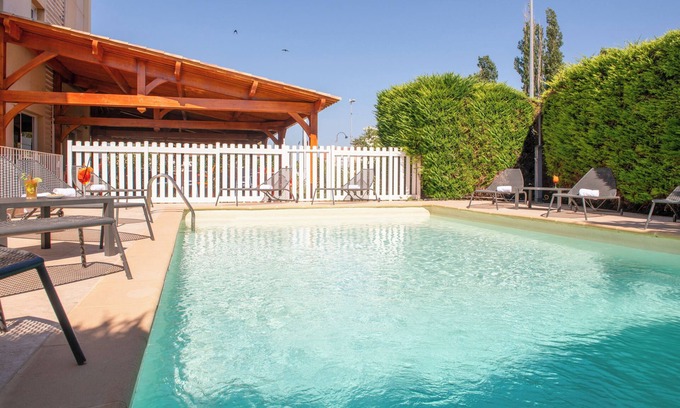 Brignoles Hotel | The Originals City, Hôtel La Belle Étape