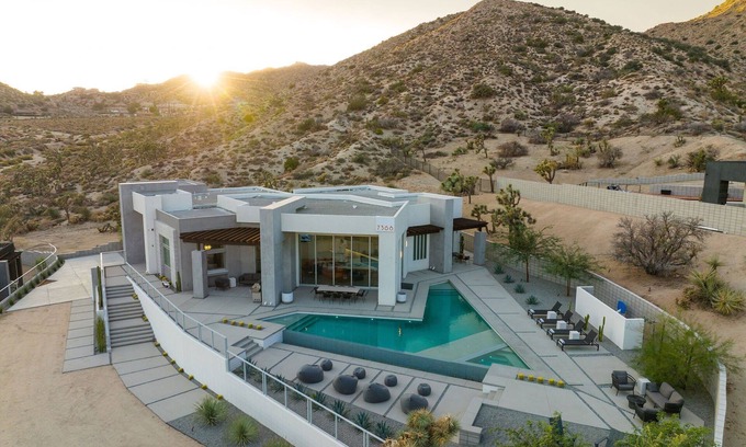 Yucca Valley House | The Overlook by Fieldtrip | 5 Bd Modern Luxury with Infinity Pool & Views
