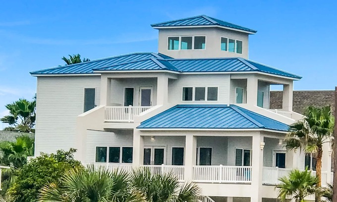 South Padre Island House | The Padre Pearl Beach House with Private Pool