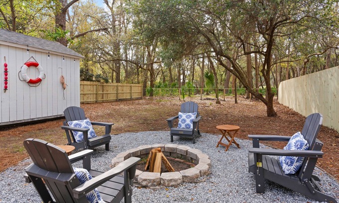 Jekyll Island House | The Palm - Renovated w/Game Room!