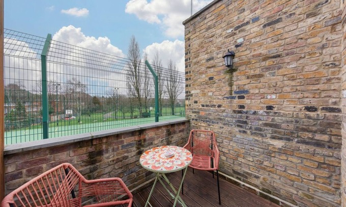 Kilburn Apartment | The Pearl: A 5-Star Boutique Escape in Hampstead