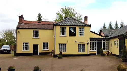 Tacolneston House | The Pelican Guesthouse