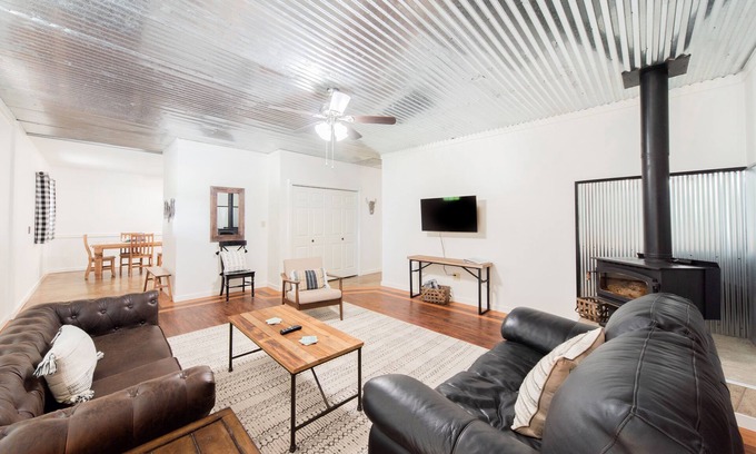Eufaula House | The perfect Lake Eufaula Cove location. Welcome to the Ranch House!