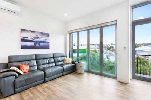 Albany Apartment | The Perfect Pad on the Shore seconds to Stadium