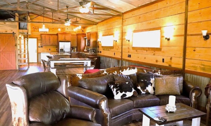 Bryan House | The Perfect Secluded Hangout!