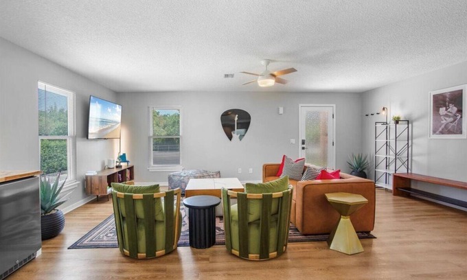 St. Augustine House | The Pick - Hot Tub - Walk to Amp, Mins to Beaches and Historic Downtown