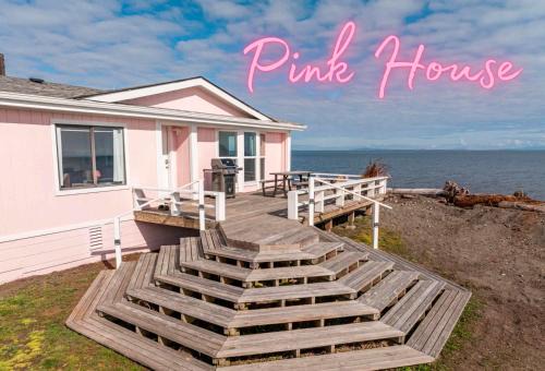 Sequim House | The Pink House - Dungeness Waterfront Home