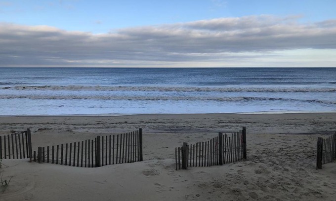 Kitty Hawk House | The Pirates' Retreat cottage