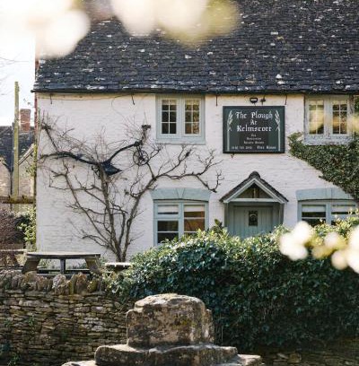 Kelmscott Hotel | The Plough Inn