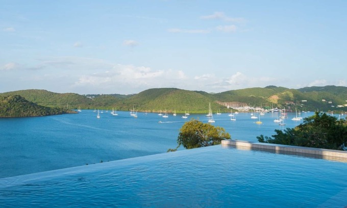 Calvigny Villa | The Point at Calivigny is a luxury 3 bedroom Villa with Amazing ocean views .