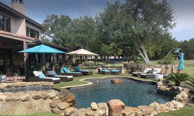 Cardinal Hills Estates House | The Ponderosa Family Suite Resort!