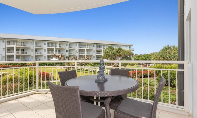 Kingscliff Apartment | The Pool Resort Kingscliff - 2B Dual Key (6116/17) - Holiday Management Co.