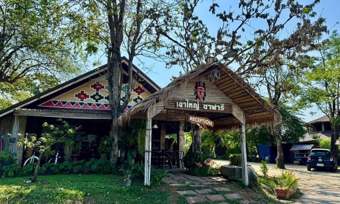 Khanong Phra Resort | The Poom Cafe Resort Khao Yai