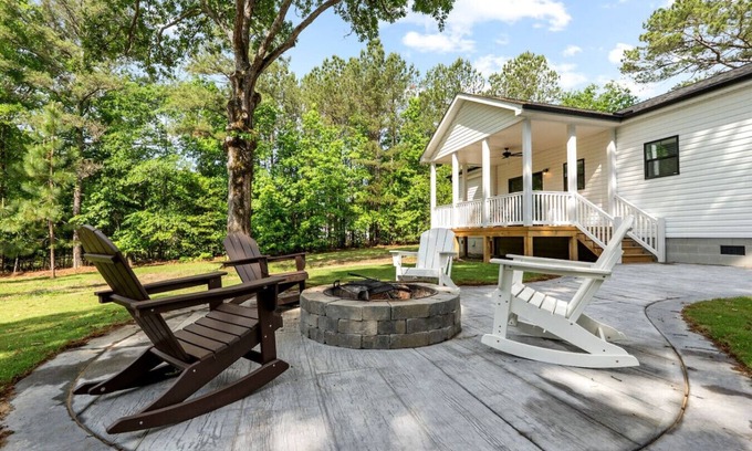 Carthage House | The Porch and Pines Cottage