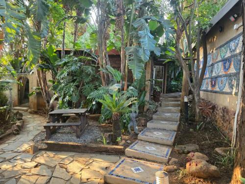 Faerie Glen House | The Pot