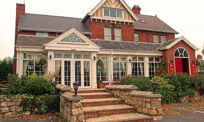 Thorne Hotel | The Punchbowl Inn