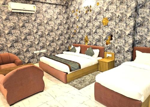 Greater Noida Hotel | The Purezza Residency